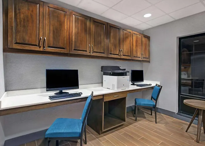 Hampton Inn Westfield