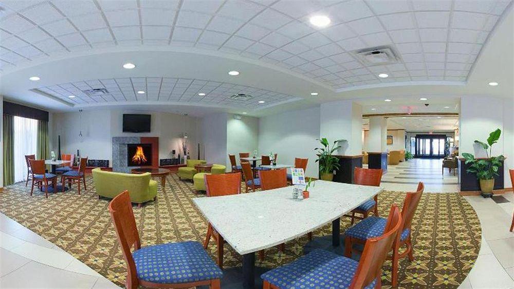Hampton Hotel 3*