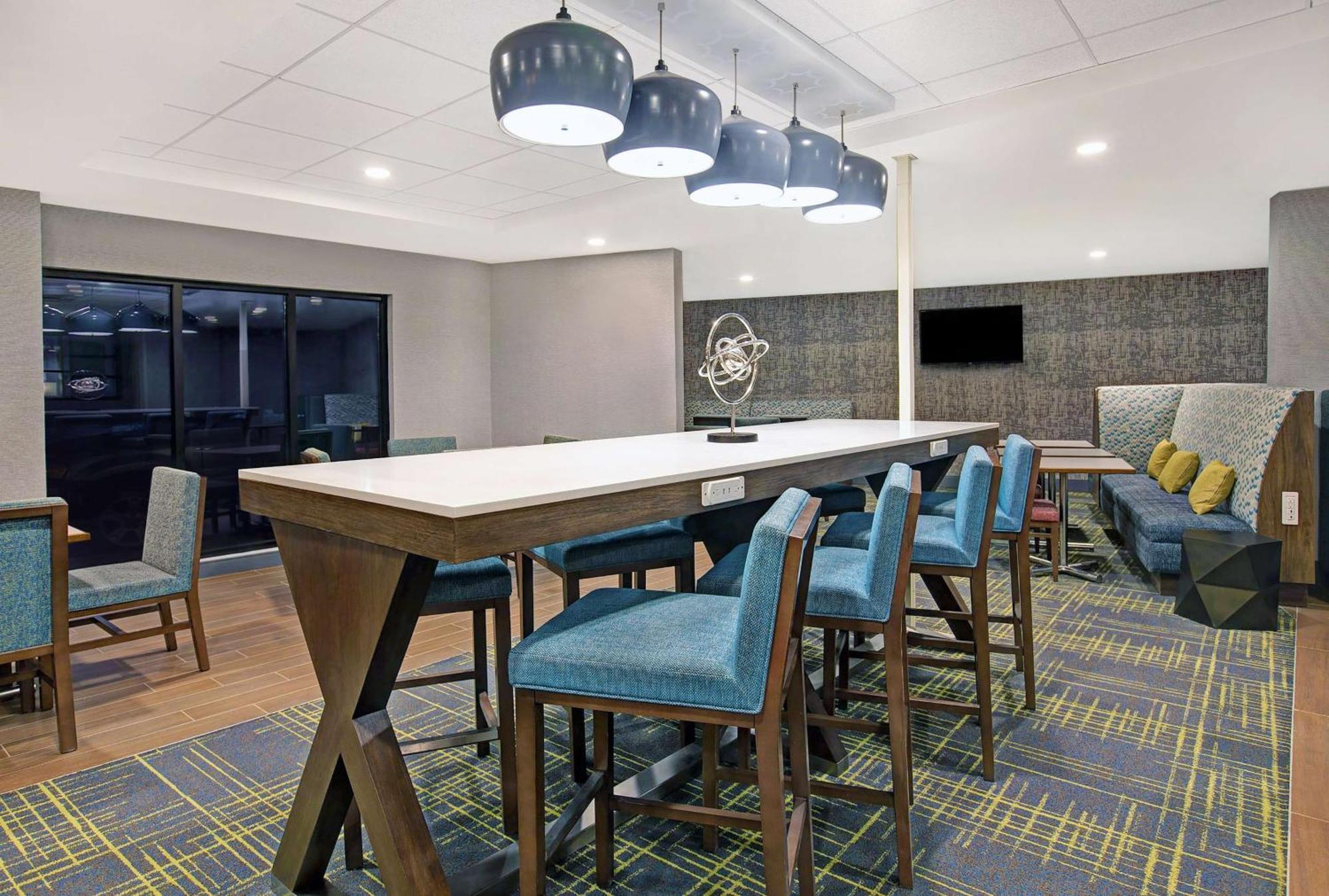 Hampton Hotel